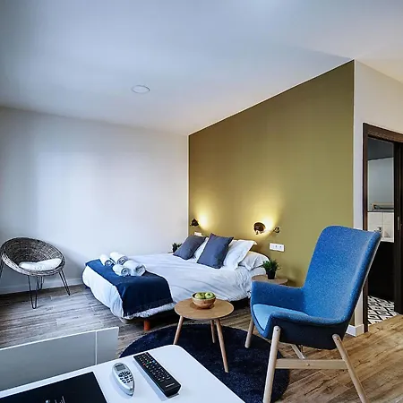 Al-qazeres Luxury La Concepcion Apartment