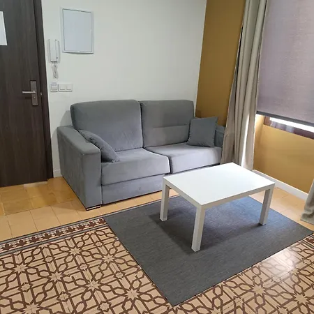 Al-qazeres Luxury La Concepcion Apartment