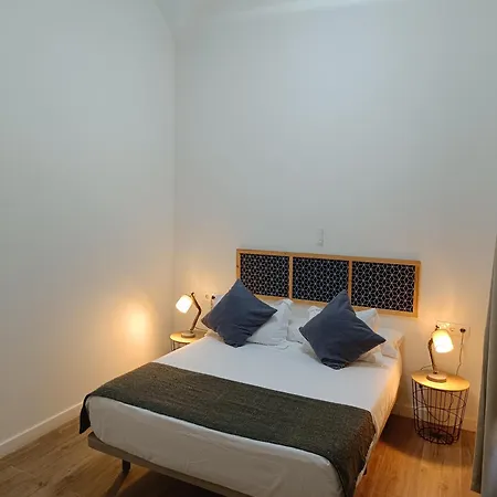 Al-qazeres Luxury La Concepcion Apartment