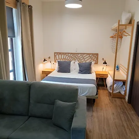 Al-qazeres Luxury La Concepcion Apartment