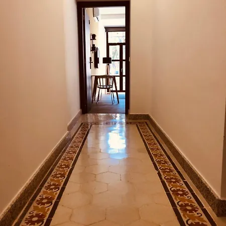 Al-qazeres Luxury La Concepcion شقة *