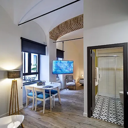 Al-qazeres Luxury La Concepción * Caces