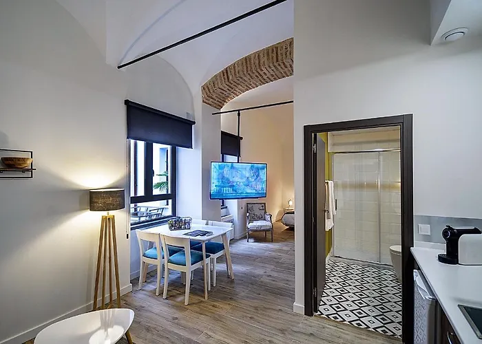 Al-qazeres Luxury La Concepción * Caces